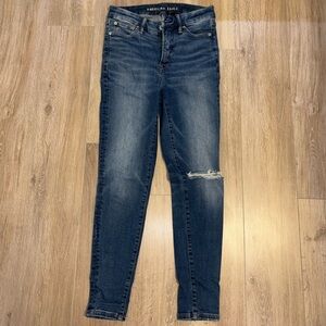 American Eagle Women's Dark Blue High Rise Jegging